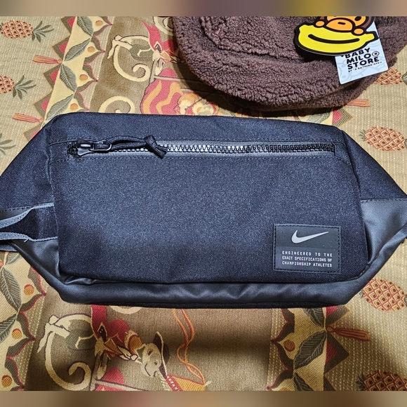 BRAND New Toiletries and other misc crossvody Bape etc - Picture 4 of 9